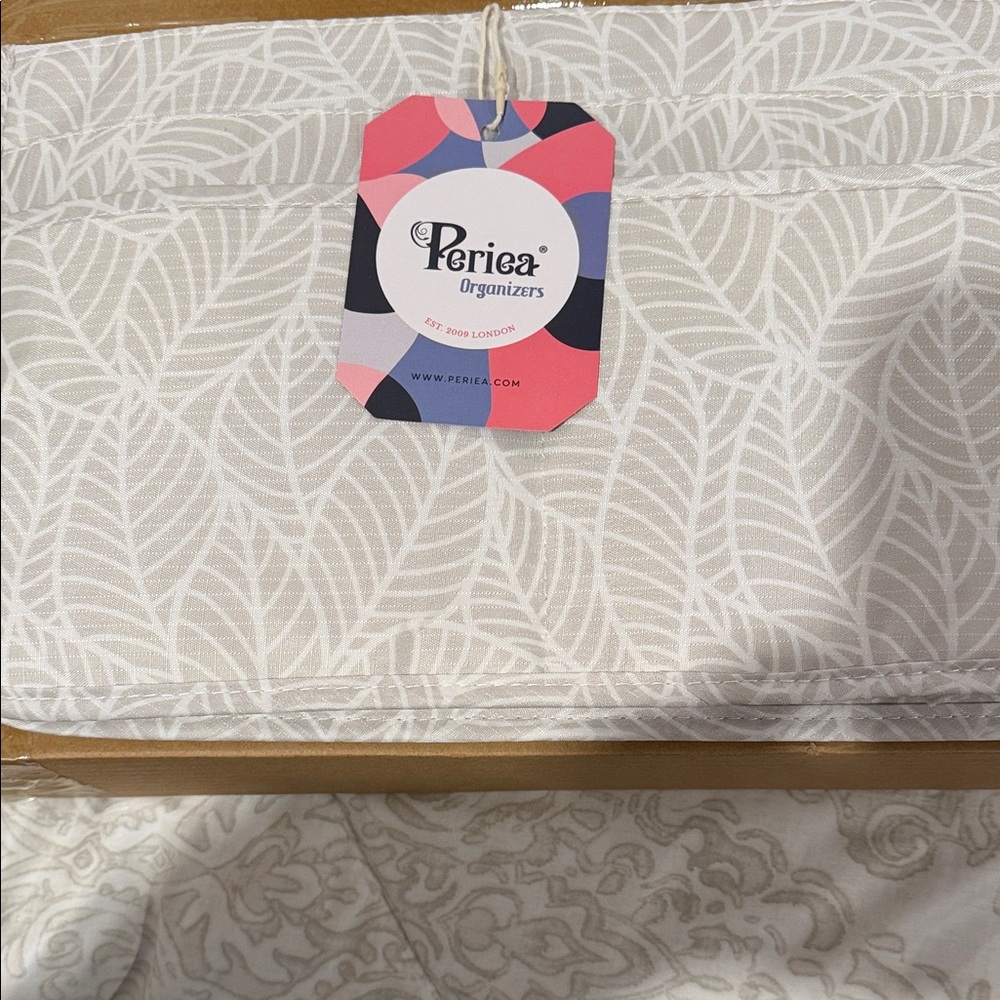 Periea set of 3 Purse Organizers Grey Leaves Brand New